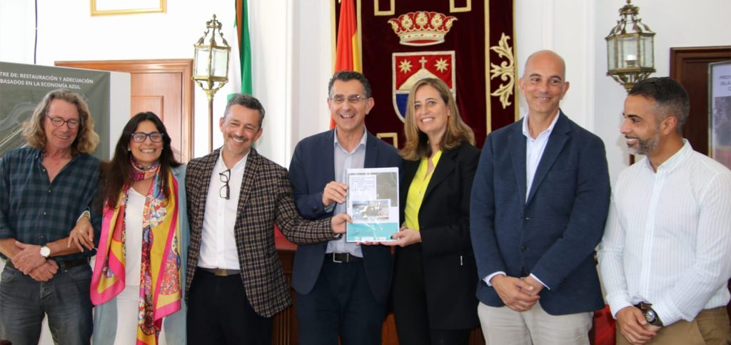 Imagen de la noticia: La UCA entrega al Ayuntamiento de Barbate el proyecto de diagnosis, restauración y dinamización de la isla de San Paulino