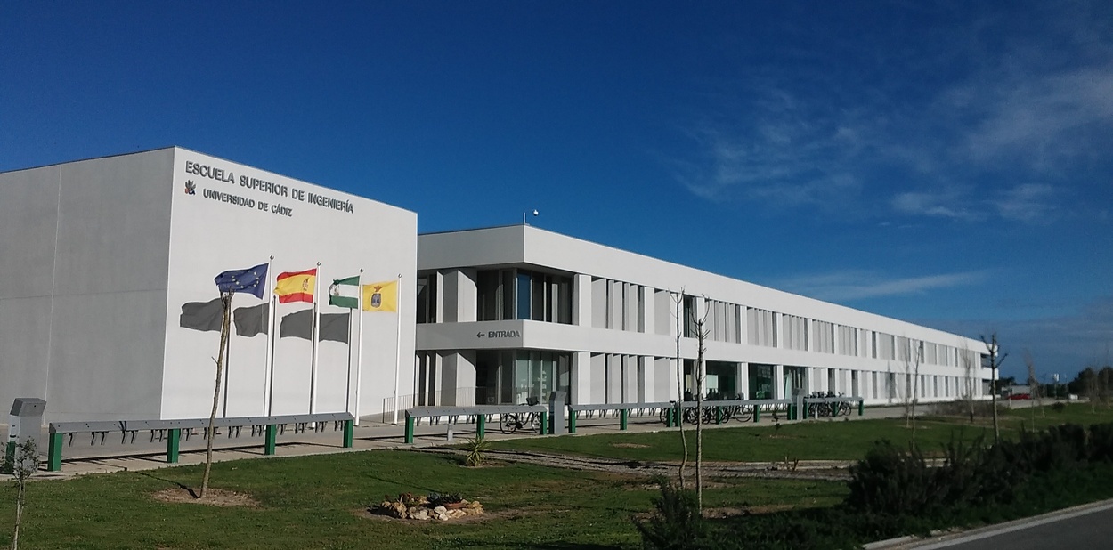 Imagen del Exterior de la Escuela superior de Ingenieria